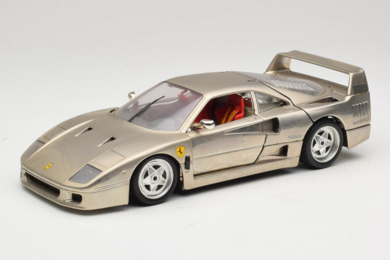 Ferrari F40 Dark Chrome Silver Kroymans Limiterad Upplaga Bburago 1:18 3032-C2 Metall