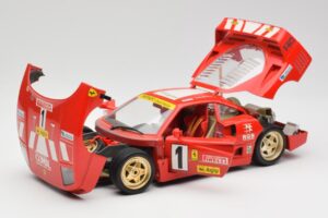 Ferrari F40 Evoluzione Bburago 1:18 3042 Metall — bild 2 av 8