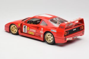 Ferrari F40 Evoluzione Bburago 1:18 3042 Metall — bild 7 av 8