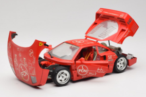 Ferrari F40 Evoluzione FC Nürnberg Special Edition Röd Bburago 1:18 3042-FCN Metall — bild 2 av 8