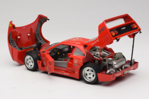 Ferrari F40 Evoluzione FC Nürnberg Special Edition Röd Bburago 1:18 3042-FCN Metall — bild 5 av 8
