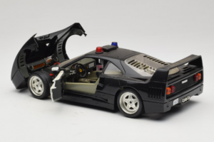 Ferrari F40 Highway Patrol Svart Vit Bburago 1:18 3022-H1 Metall — bild 5 av 8