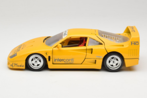 Ferrari F40 Interconti Car HiFi Gul Bburago 1:18 3032-I1 Metall — bild 4 av 8