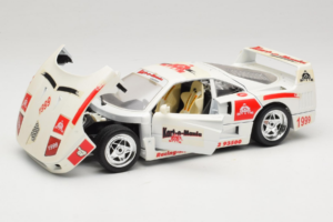 Ferrari F40 Kart-o-Mania Vit Bburago 1:18 3332-W3 Metall — bild 2 av 8