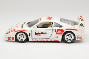 Ferrari F40 Kart-o-Mania Vit Bburago 1:18 3332-W3 Metall — bild 4 av 8