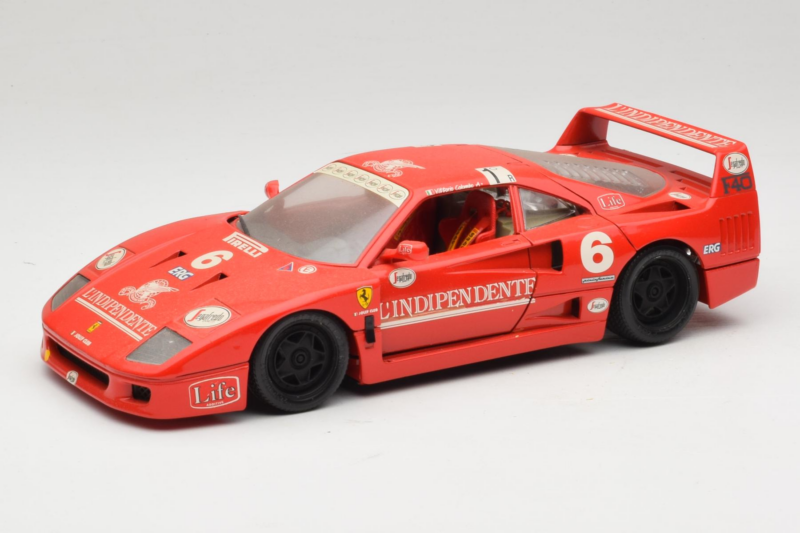 Ferrari F40 #6 V. Colombo L'Indipendente Röd 1987 Bburago 1:18 3032-L1 Metall
