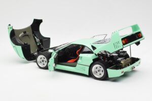 Ferrari F40 Mintgrön Kyosho 1:18 08416MG Metall — bild 7 av 10