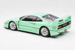 Ferrari F40 Mintgrön Kyosho 1:18 08416MG Metall — bild 9 av 10