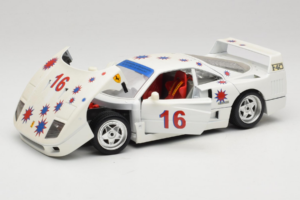Ferrari F40 #16 Borsenmodells Vit Limited Edition 333 pcs 1987 Bburago 1:18 3332-W1 Metall — bild 2 av 8