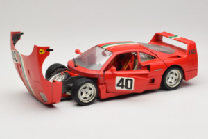 Ferrari F40 #40 Röd med Italiensk Flagga Bburago 1:18 3032-P1 Metall — bild 2 av 8
