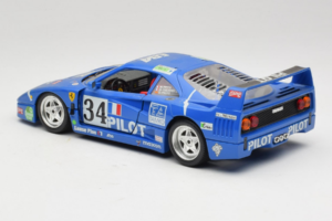 Ferrari F40 #34 M. Ferte / Thavenin / Palau Pilot Blå 1987 Bburago 1:18 3032-B1 Metall — bild 7 av 8