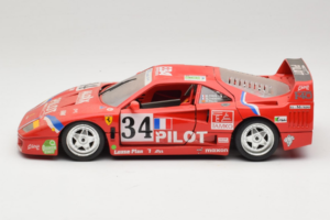 Ferrari F40 LM Pilot #34 Ferte / Thavenin / Palau 24 Hours of Le Mans 1995 Röd Bburago 1:18 3032-P3 Metall — bild 4 av 8