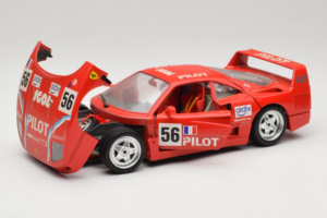 Ferrari F40 #56 Pilot Röd 1987 Bburago 1:18 3332-P2 Metall — bild 2 av 8