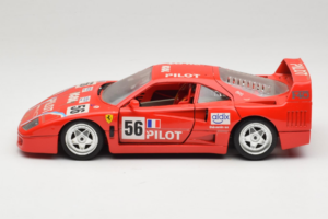 Ferrari F40 #56 Pilot Röd 1987 Bburago 1:18 3332-P2 Metall — bild 4 av 8