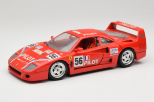 Ferrari F40 #56 Pilot Röd 1987 Bburago 1:18 3332-P2 Metall