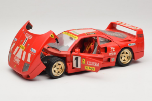 Ferrari F40 Pirelli Agip #1 Ferrari Club Italia Röd Bburago 1:18 3032-P2 Metall — bild 2 av 8