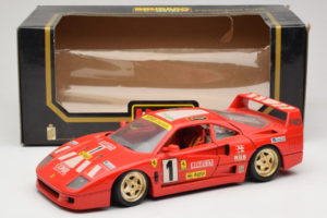 Ferrari F40 Pirelli Agip #1 Ferrari Club Italia Röd Bburago 1:18 3032-P2 Metall — bild 8 av 8