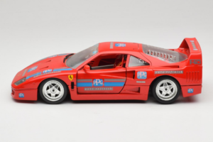 Ferrari F40 PPG Auto Refinish Röd Bburago 1:18 3332-P1 Metall — bild 4 av 8