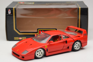 Ferrari F40 Röd Diamond Edition Bburago 1:18 3022-P1 Metall — bild 8 av 8
