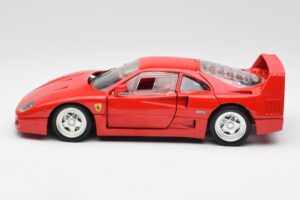 Ferrari F40 Röd Hot Wheels 1:18 23911 Metall — bild 4 av 8