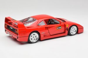 Ferrari F40 Röd Bburago 1:18 3332 Metall — bild 3 av 8