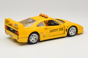 Ferrari F40 Safety Car Gul Bburago 1:18 3032-Y2 Metall — bild 3 av 8
