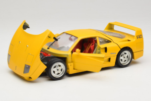 Ferrari F40 Gul Bburago 1:18 3032-Y1 Metall — bild 2 av 8