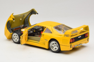 Ferrari F40 Gul Bburago 1:18 3032-Y1 Metall — bild 5 av 8