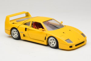 Ferrari F40 Gul Bburago 1:18 3032-Y1 Metall — bild 6 av 8
