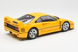 Ferrari F40 Gul GT Spirit 1:18 GT839 Resin — bild 2 av 6