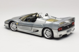 Ferrari F50 Cabriolet Chrome Silver Begränsad Upplaga Hot Wheels 1:18 25741 Metall — bild 7 av 8