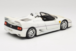 Ferrari F50 Cabriolet Vit Bburago 1:18 3352-W1 Metall — bild 3 av 8