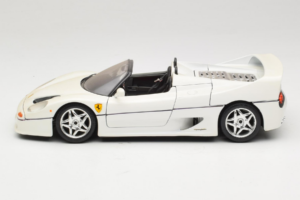 Ferrari F50 Cabriolet Vit Bburago 1:18 3352-W1 Metall — bild 4 av 8