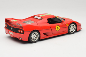 Ferrari F50 Coupe #6 Röd med Italiensk Flagga Bburago 1:18 3382-P1 Metall — bild 3 av 8