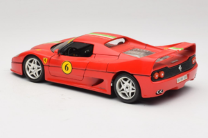 Ferrari F50 Coupe #6 Röd med Italiensk Flagga Bburago 1:18 3382-P1 Metall — bild 7 av 8