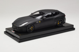 Ferrari FF Matte Black MR Collection 1:18 FERR04CAL Resin — bild 2 av 7