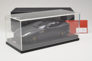Ferrari FF Matte Black MR Collection 1:18 FERR04CAL Resin — bild 6 av 7