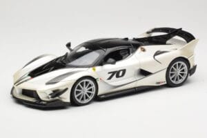 Ferrari FXX-K Evo #70 Vit Bburago 1:18 18-16012 Metall
