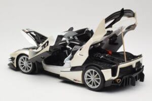 Ferrari FXX-K Evo #70 Vit Bburago 1:18 18-16012 Metall — bild 5 av 8