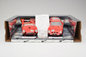 Ferrari Gift Set 250 Testa Rossa & 250 GTO Röd Bburago 1:18 GC002 Metall