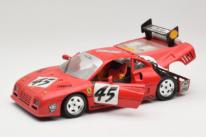 Ferrari 288 GTO Evoluzione #45 Röd Revell 1:18 48820 Metall — bild 2 av 8