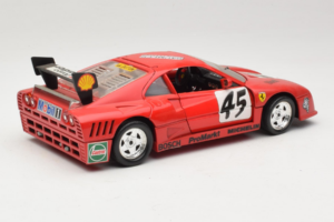 Ferrari 288 GTO Evoluzione #45 Röd Revell 1:18 48820 Metall — bild 3 av 8
