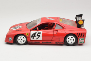 Ferrari 288 GTO Evoluzione #45 Röd Revell 1:18 48820 Metall — bild 4 av 8