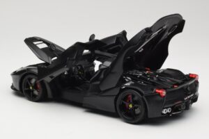 Ferrari LaFerrari F150 Matte Black Bburago 1:18 18-16901BK Metall — bild 5 av 8