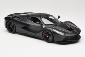 Ferrari LaFerrari F150 Matte Black Bburago 1:18 18-16901BK Metall — bild 6 av 8