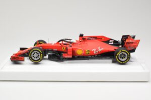 Ferrari SF90 #5 S. Vettel Australian GP 2019 BBR 1:18 BBR191805DIE Resin — bild 3 av 6