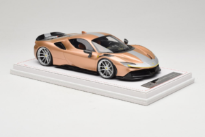 Ferrari SF90 Novitec Guld Silver Rand IVY 1:18 REMC028 Resin — bild 4 av 7