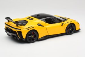 Ferrari SF90 XX Stradale Giallo Modena Bburago 1:18 18-16020Y Metall — bild 3 av 8