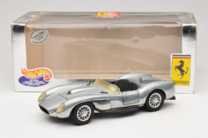 Ferrari Testa Rossa Chrome Silver Hot Wheels 1:18 25737 Metall — bild 8 av 8