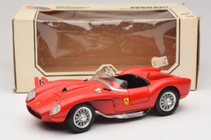 Ferrari 250 Testa Rossa Röd Bburago 1:18 3007-P2 Metall — bild 8 av 8